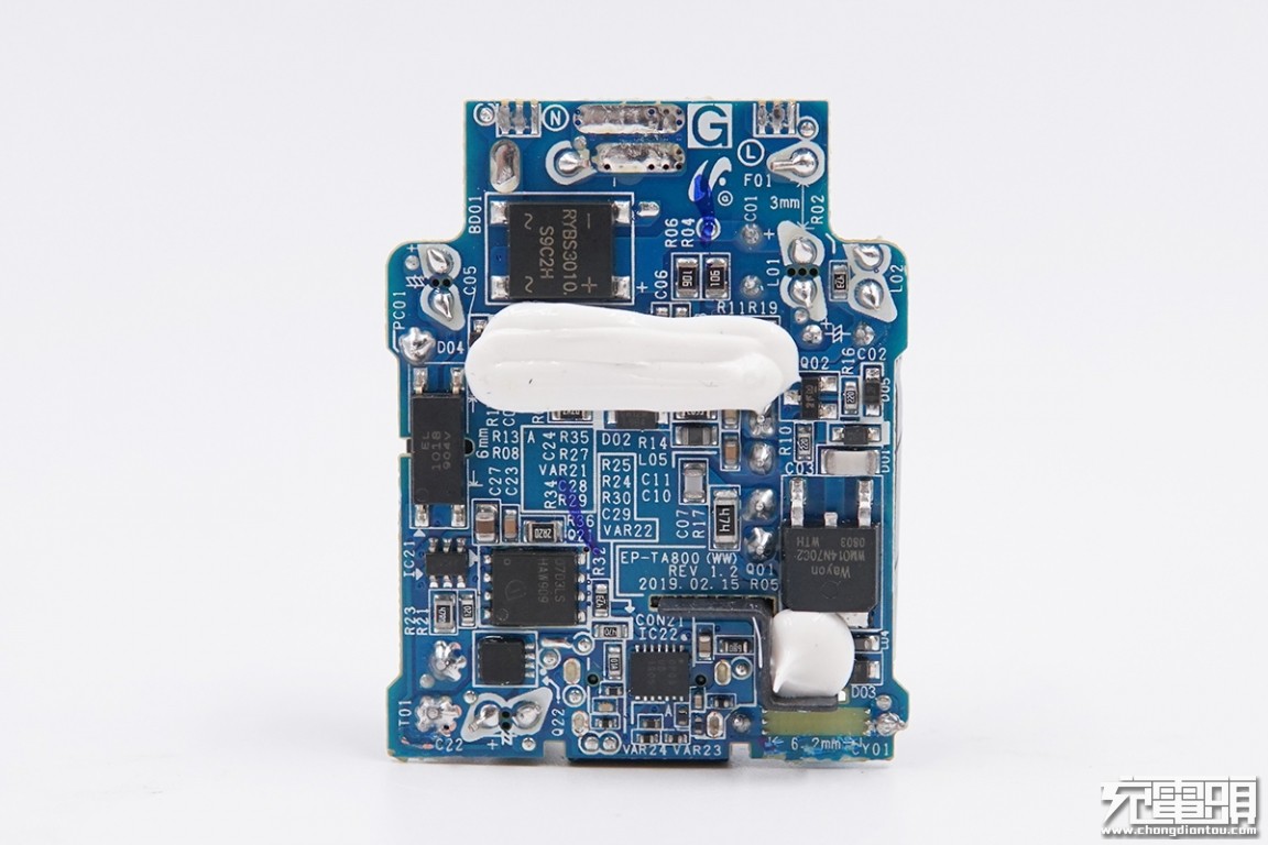 拆解三星s10+,拆解三星45瓦充电器