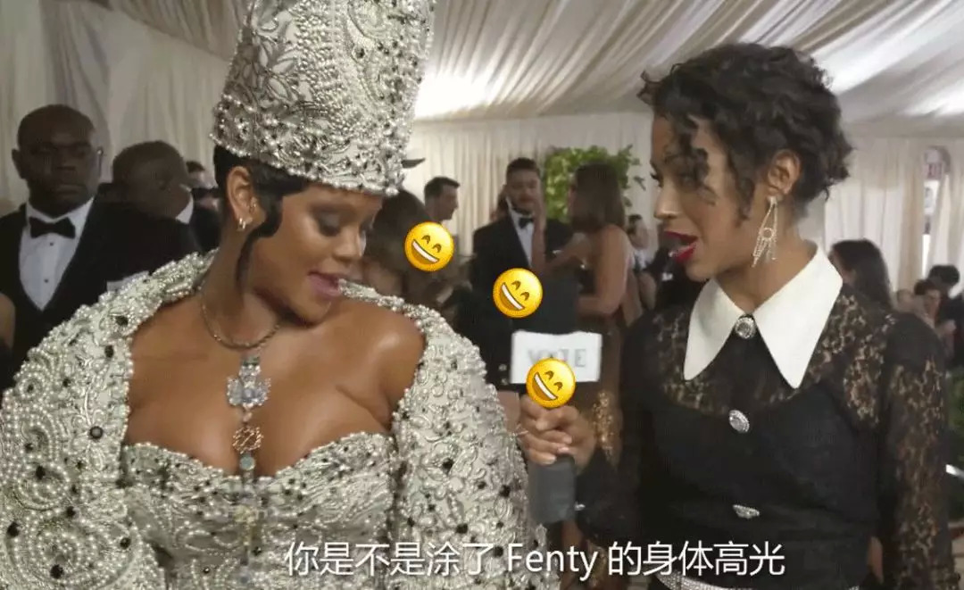 rihanna只靠副业微商赚6个亿,rihanna副业赚多少钱