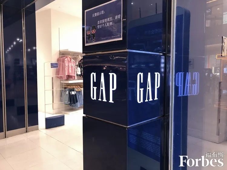 美国低端服装品牌gap,美国服装巨头gap到底多少亿美元