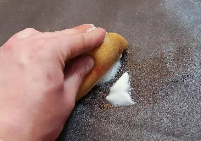 如何使用小苏打清洁,小苏打可以清洗汽车内饰