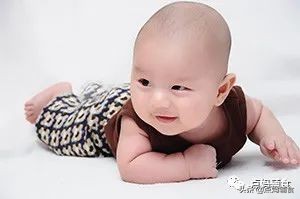 宝宝不爱吃辅食解决方法,宝宝不爱吃辅食该怎么引导