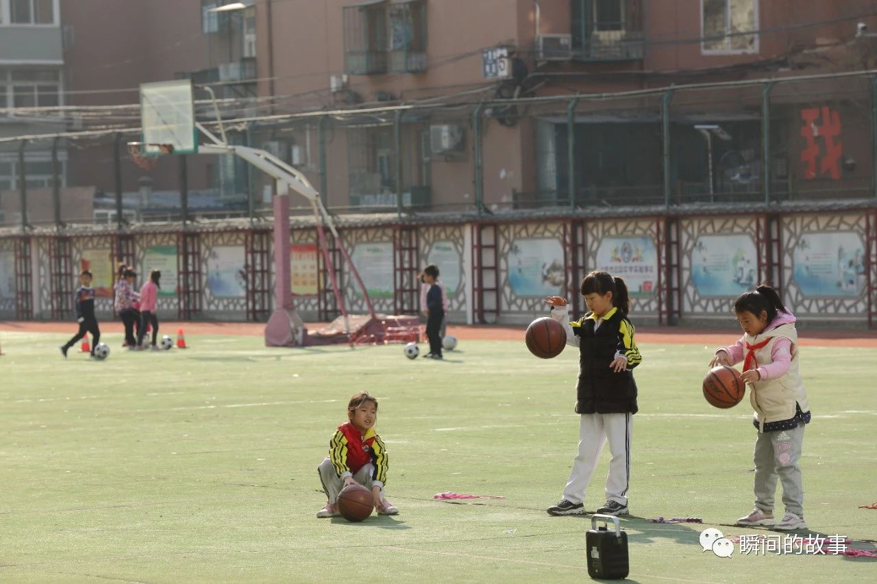 小学体育课示范课篮球,北京市小学体育课完整版