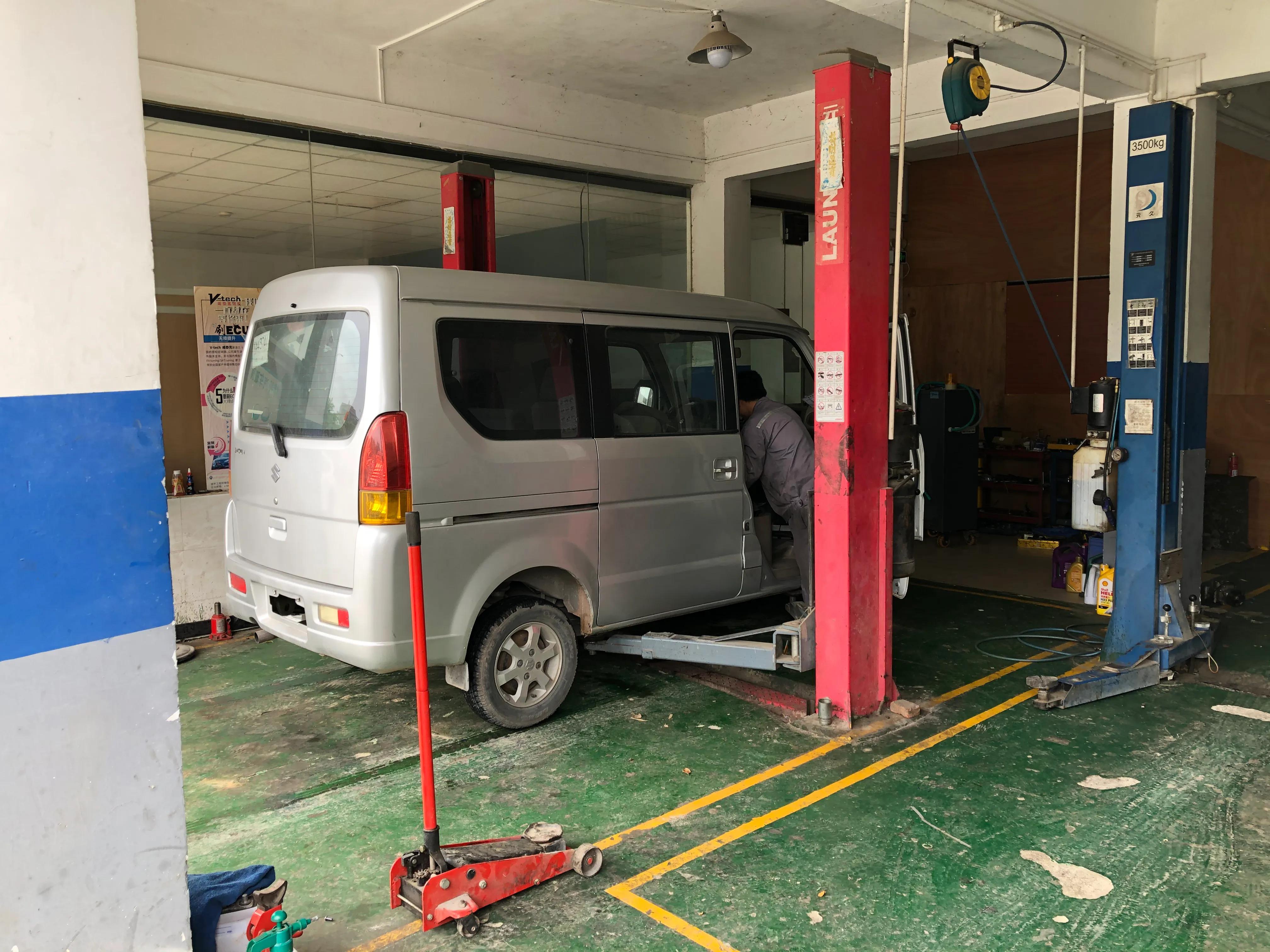 铃木浪迪面包车二手10年多少钱,二手车铃木浪迪整备费用