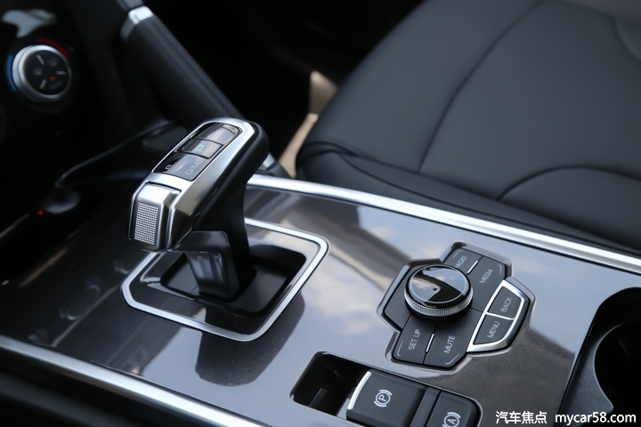 18款哈弗h6coupe红标超豪华款,运动款h6