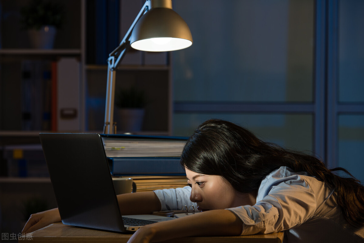 你觉得加班是一种普遍的现象吗,有人讽刺你加班很严重吧