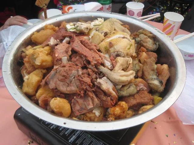 深圳大鹏大盆菜宴席场面图,深圳鹏城大盆菜