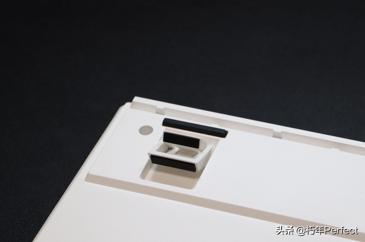 吉利鸭樱桃机械键盘,吉利鸭duckyone2mini机械键盘