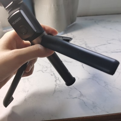 华为有线自拍杆的使用方法及操作,华为手机用自拍杆的使用方法图解