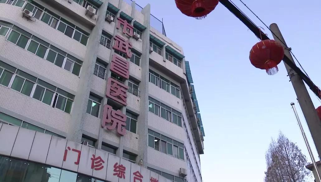 三天三夜改造院区接收病患，感染住进ICU后“干着急帮不上忙”，他是院长刘智明