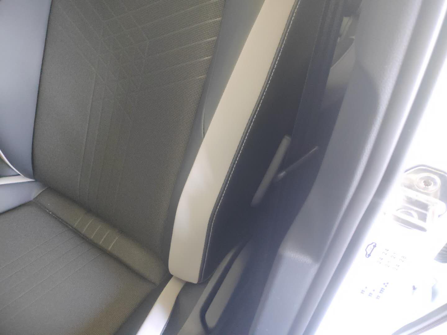 大众第八代高尔夫r-line,大众高尔夫新八代