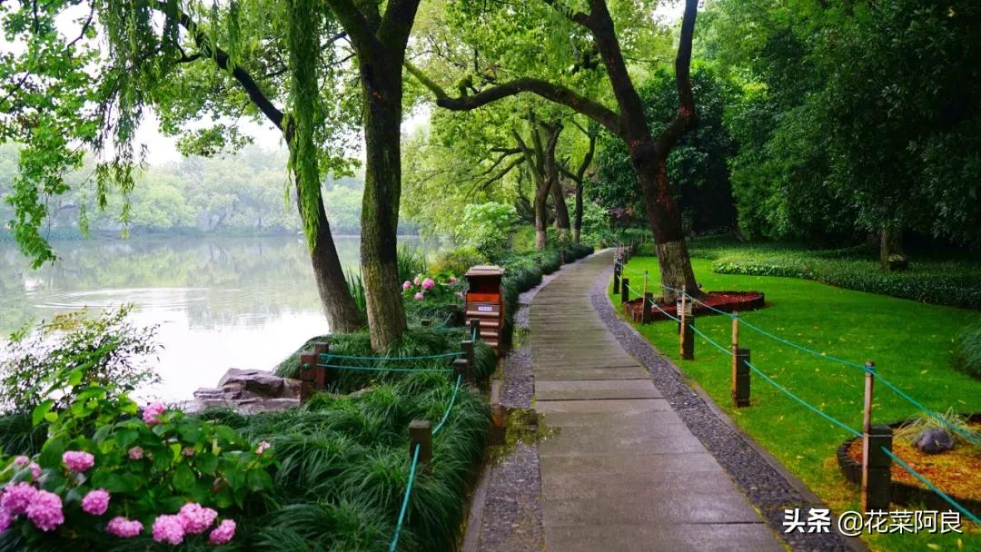 江南最忆是杭州,江南好最忆是杭州朗读