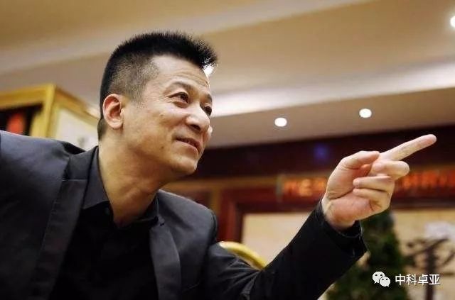 权健老总束昱辉有多少钱,权健束昱辉劳斯莱斯汽车