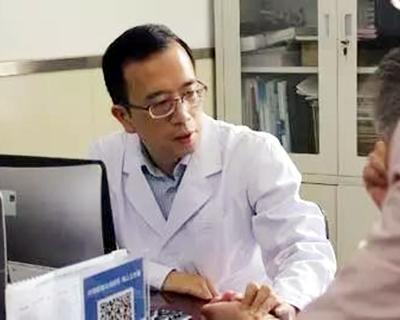 结肠癌晚期中医还是西医治疗,胃癌晚期治疗方案是中医还是西医