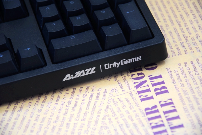 AJAZZ黑爵AK535机械键盘，原厂樱桃轴，299元体验还不错