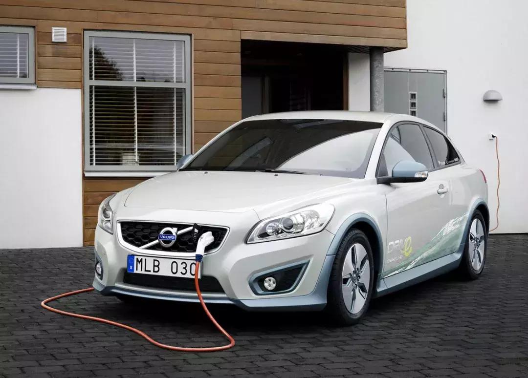 你可知道当纯电动车出现电量不够时会发生什么？