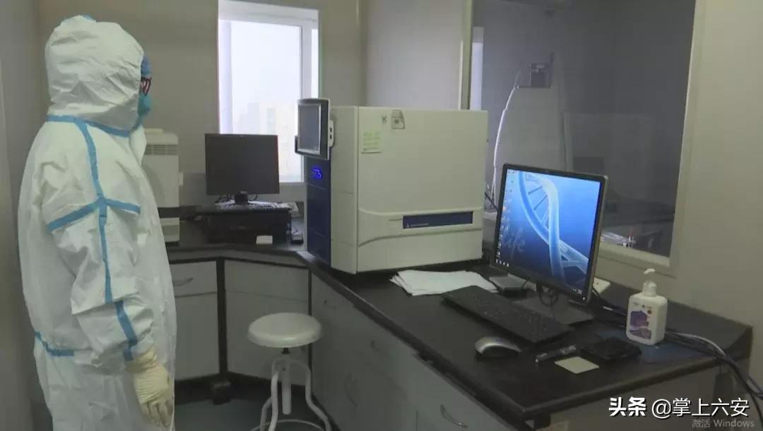 记者深夜探访病毒,15分钟检测新冠病毒实验室