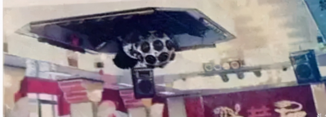 记忆中的广西平南县，水泥厂、华丽大酒店、永发牌香烟