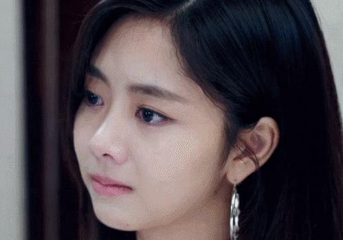 妈妈与在天堂的女儿“重逢”:“娜妍，一路走好。”