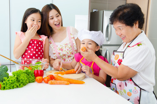 孩子不爱吃饭怎么做才能让孩子吃,小孩对吃饭提不起兴趣是怎么回事