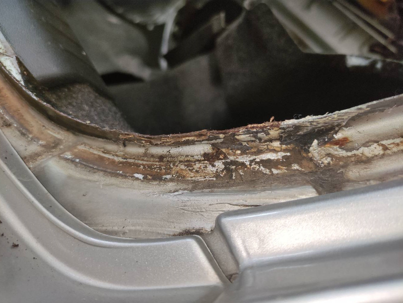 12年丰田花冠17万公里值得入手吗,13年丰田花冠顶配