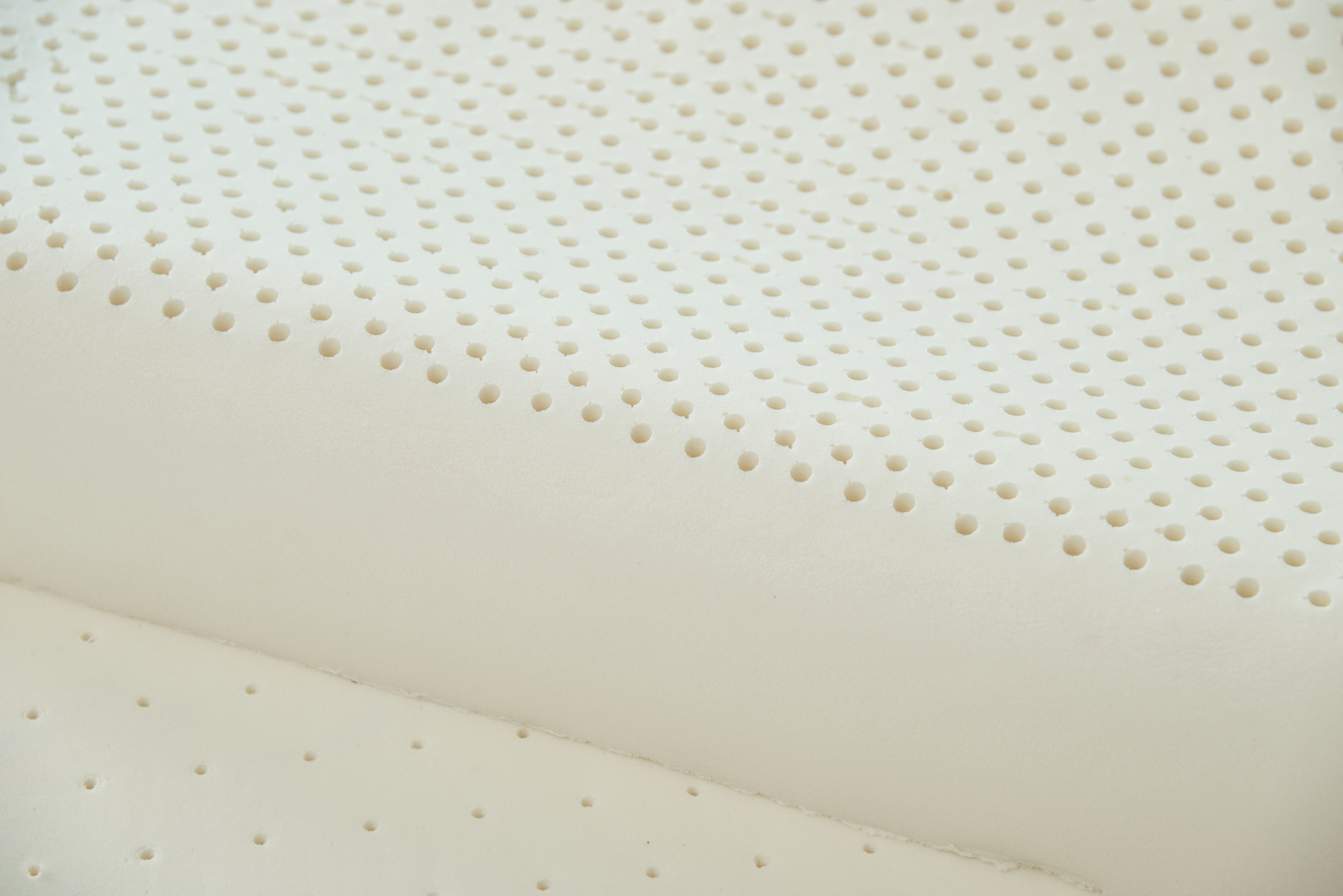 乳胶枕有很大橡胶味,新买回来的乳胶枕有味怎么办