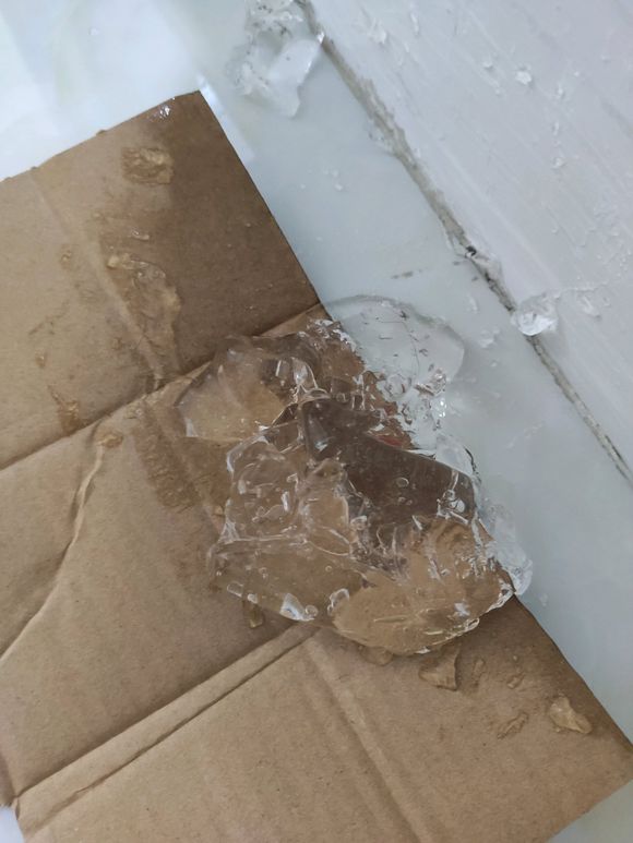 卫生间瓷砖墙壁破裂渗水怎么处理,厕所瓷砖漏水修补