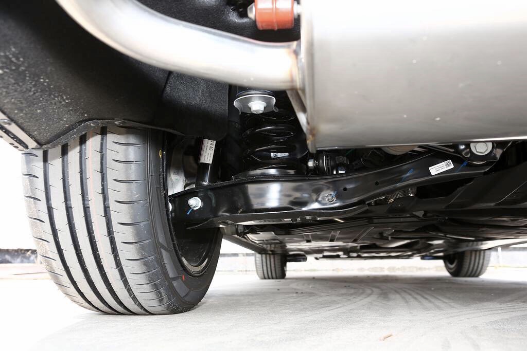 帕萨特各代碰撞测试,上汽大众帕萨特碰撞测评