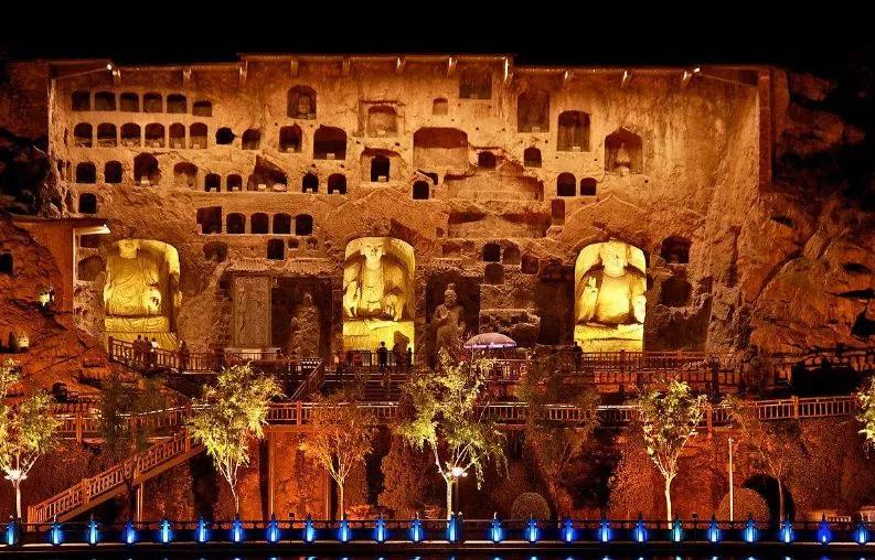 苦等西安初雪？不如花一顿饭钱从西安出发，过把冬天的瘾