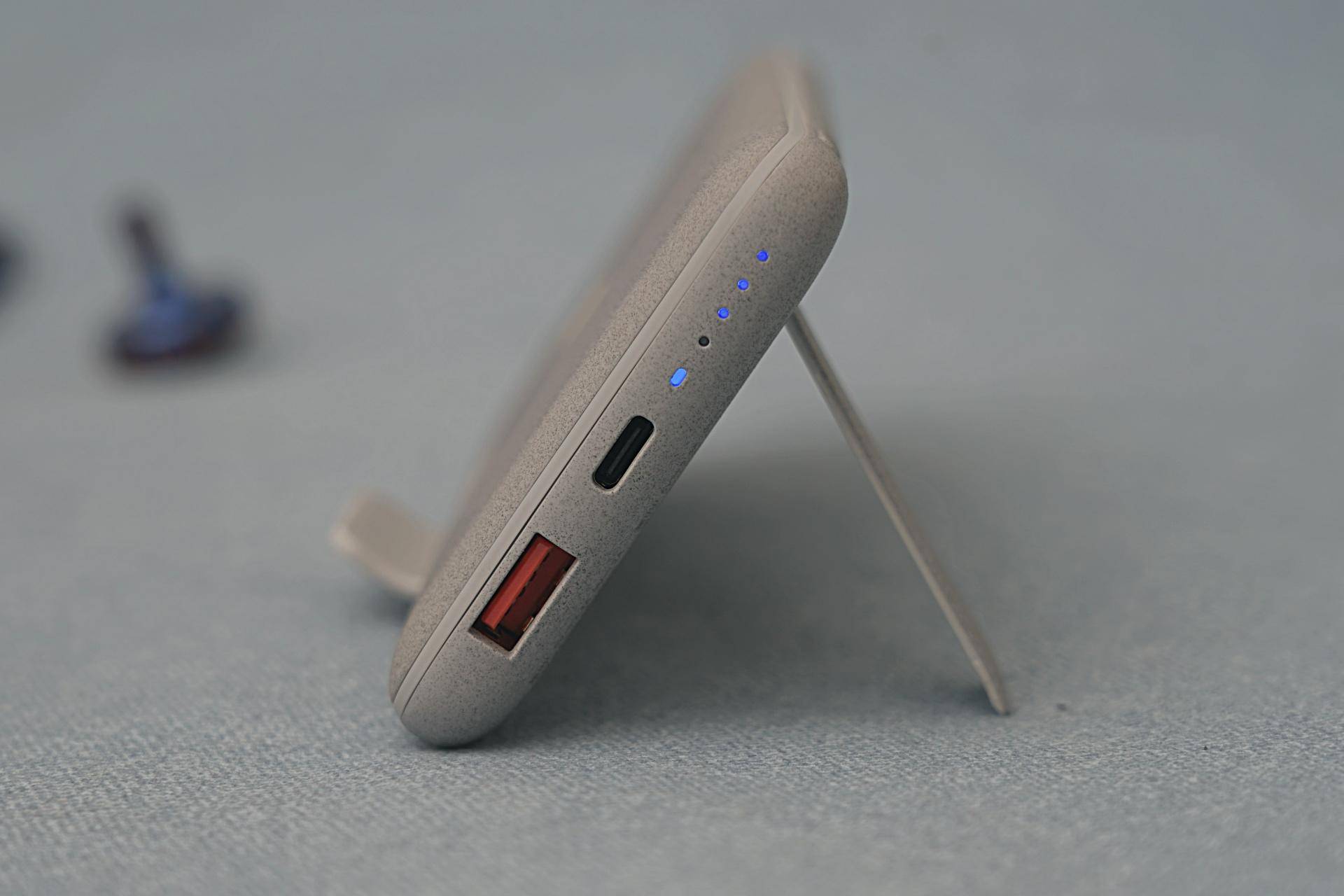 一切为了旅行不断电，南卡POWER2无线快充宝评测