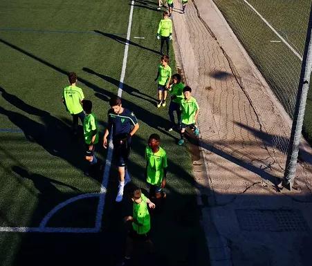 董路足球小将留洋西班牙,孩子们去西班牙留洋