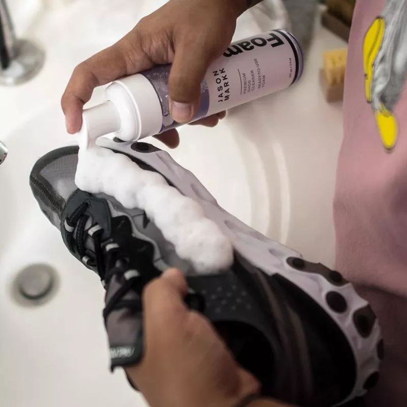 球鞋脏了怎么处理,球鞋表面脏了怎么清理