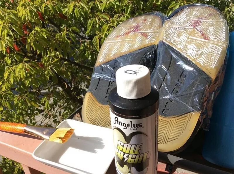 球鞋脏了怎么处理,球鞋表面脏了怎么清理