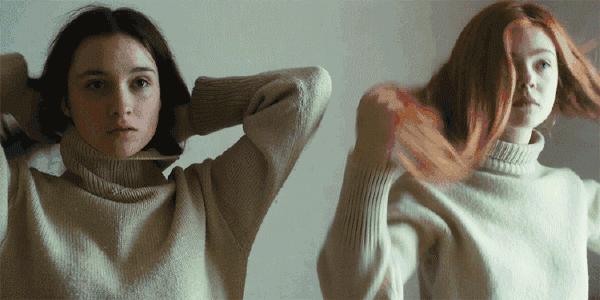 毛衣领口松垮怎么搭配,毛衣穿久了松垮怎么复原