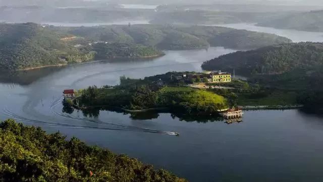 入秋喉咙口干发痰该吃什么,口鼻眼干舌燥用什么中成药好