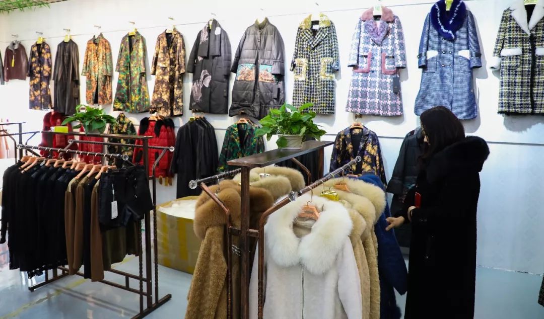 上千种款式任您来选,五家渠海宁皮革城开业了没有