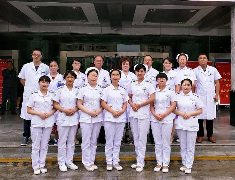 中西医可以一起治更年期综合征吗,治疗更年期综合征的中医专家