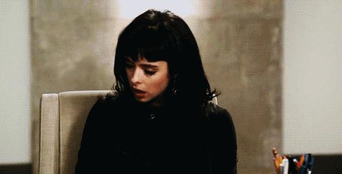 脸僵了如何解决,脸僵不自然是打了玻尿酸的原因吗