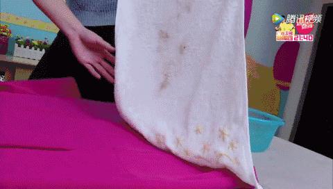 大衣不用熨烫怎么去褶皱,毛呢大衣脏了很难洗