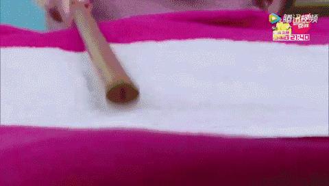 大衣不用熨烫怎么去褶皱,毛呢大衣脏了很难洗