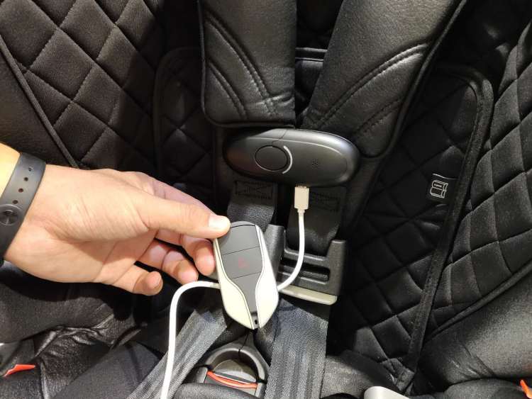 儿童安全座椅可以折叠,儿童安全座椅放车上会不会被偷走