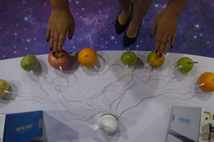 儿童安全座椅可以折叠,儿童安全座椅放车上会不会被偷走