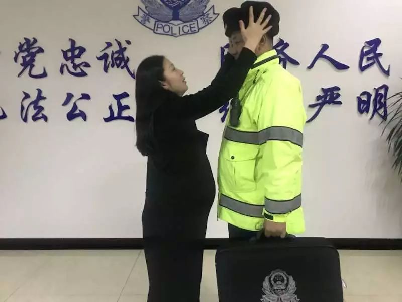 「“高速路上好交警”事迹展示（九）」我是高速交警，更是司机乘客的朋友和亲人——记高支队卡子湾大队一中队中队长程志伟