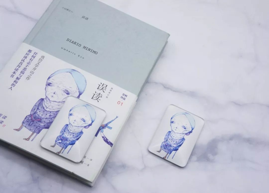 这位百科全书式的人物，称写作戏仿文学是其神圣责任之所在｜逝者