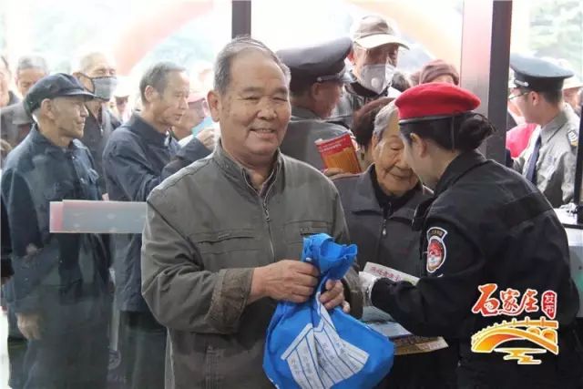 九九重阳情暖敬老院老人,中老年重阳节有什么福利