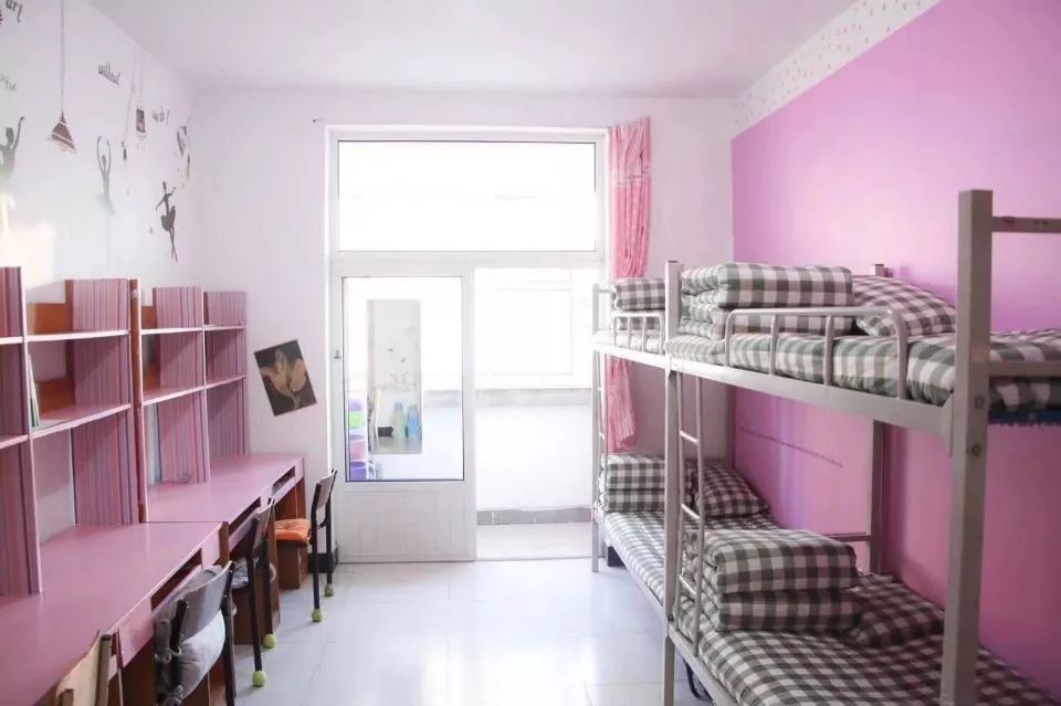 大学寝室竟可变这样！川大靓寝告诉你：我们住的不是寝室，是青春！（有彩蛋）