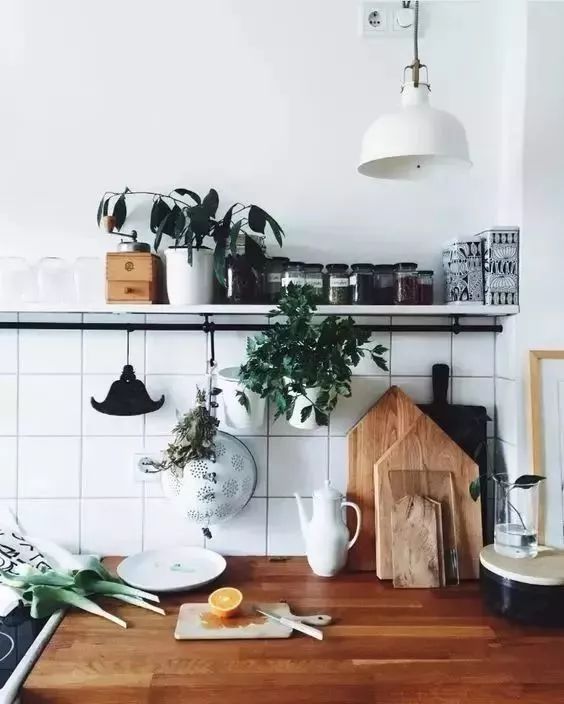 神了！洗白袜子只需涂点这个，冲一下立马跟新的一样！