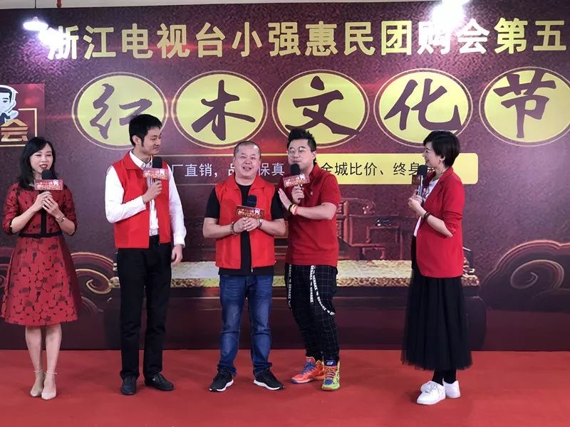 我爸我妈去了一次这里就把我们家的家具都换了