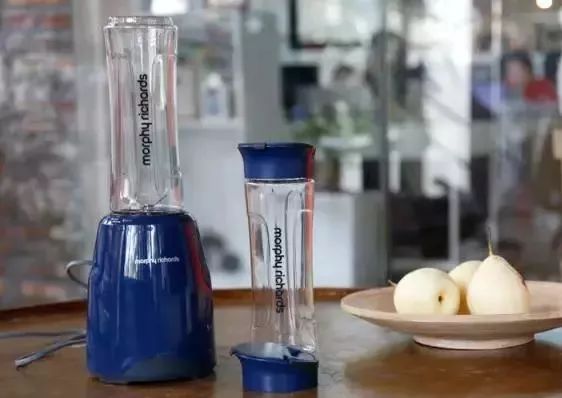 有了它喝果汁就方便了,有了它就可以喝纯天然的果汁