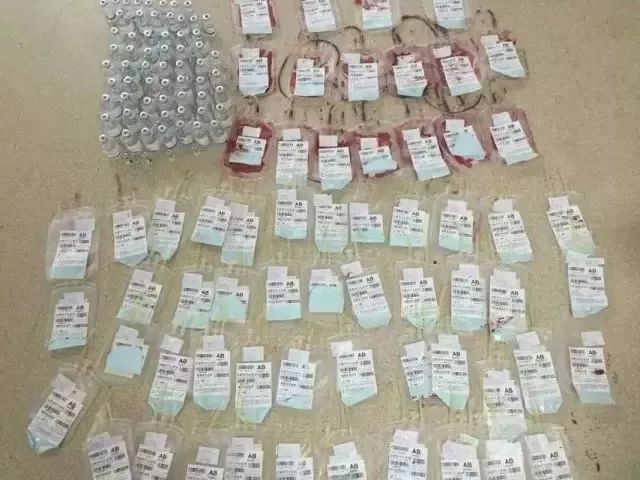 两个宝宝一起生病妈妈心力交瘁,新生儿刚生出来就没有生命体征了