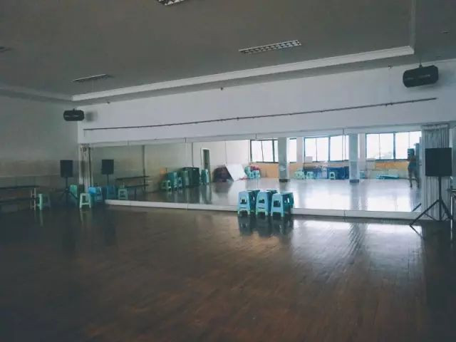 淄博那个承载我整个青春的地方，我好想穿上山铝一小的校服，再走一遍！